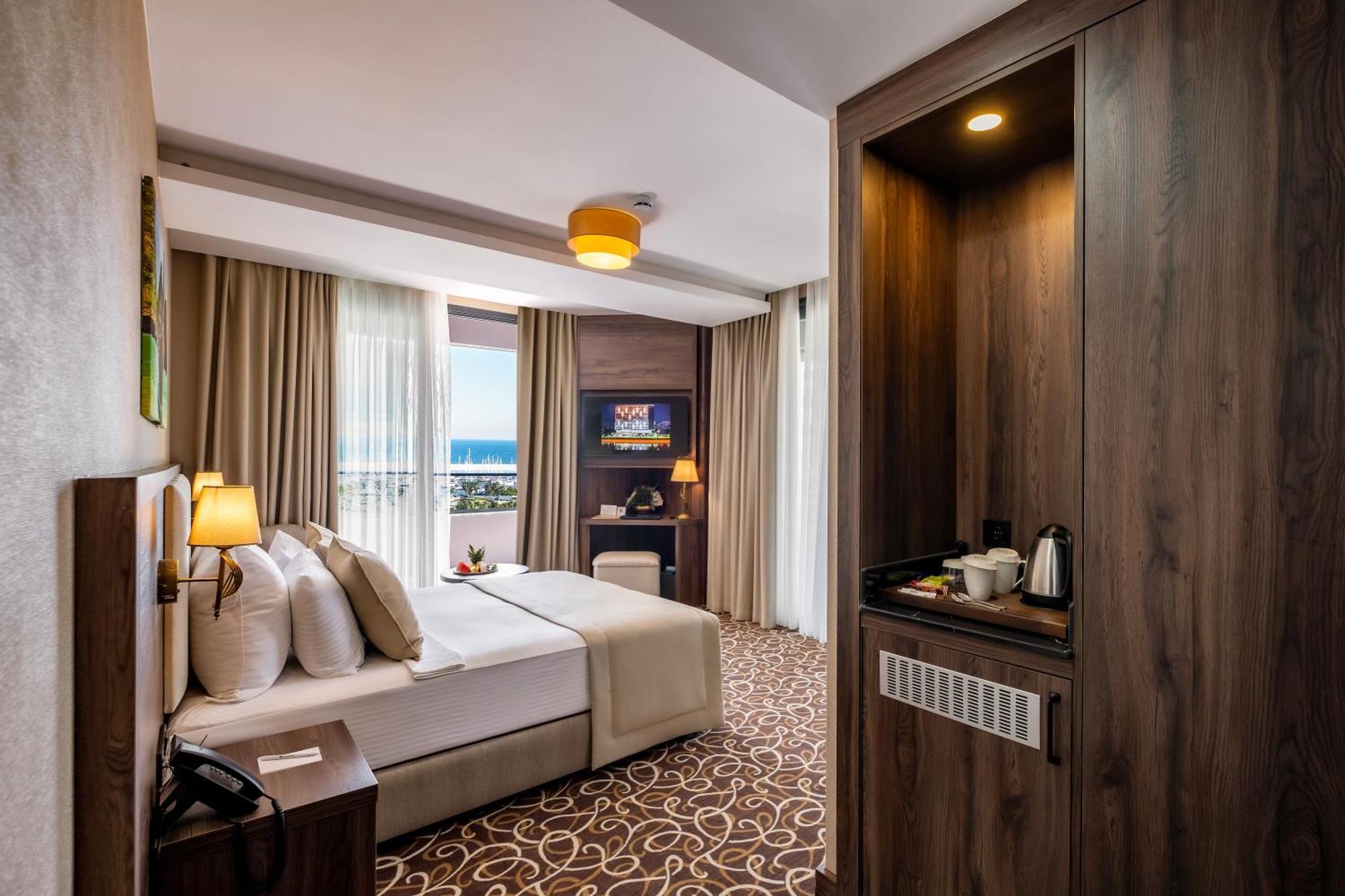 Park Dedeman Mersin Marina Ciftlik  Exterior photo